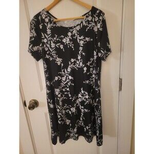 Black And White Patterned Summer Dress Size Large